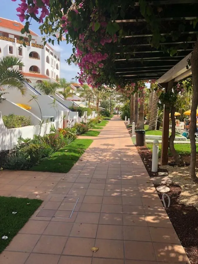 Wonderland With The Best Swimming Pool In Park S III Apartment Playa de las Americas  0*, Playa de las Americas (Tenerife)